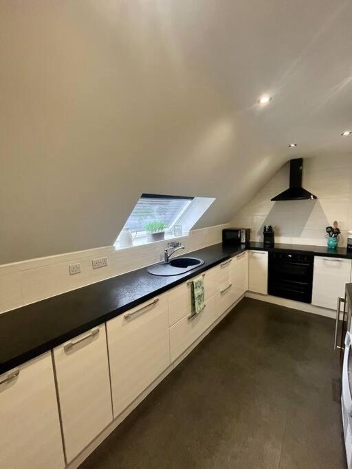 Bs - Luxury Top Floor 4 Bed Apartment With Garage In Town Centre - No Lift Stratford-upon-Avon Exterior photo